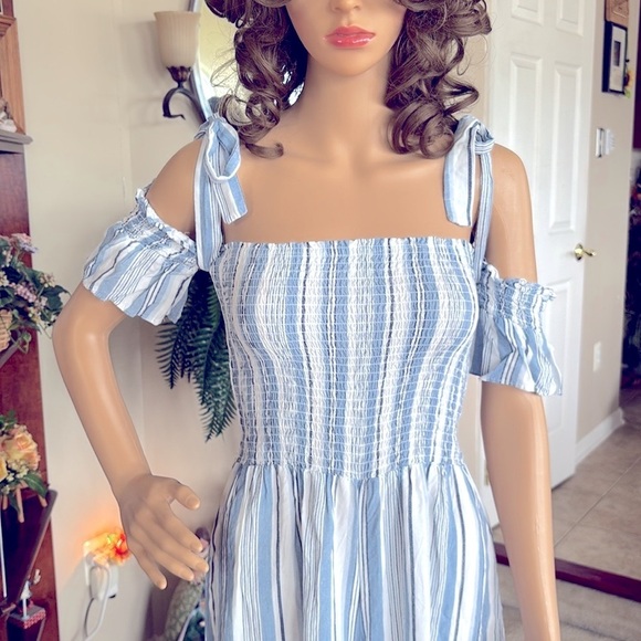 Ocean Drive Jumpsuit 100% Rayon Blue & White Striped Bow Ties Open Shoulder - Picture 4 of 15